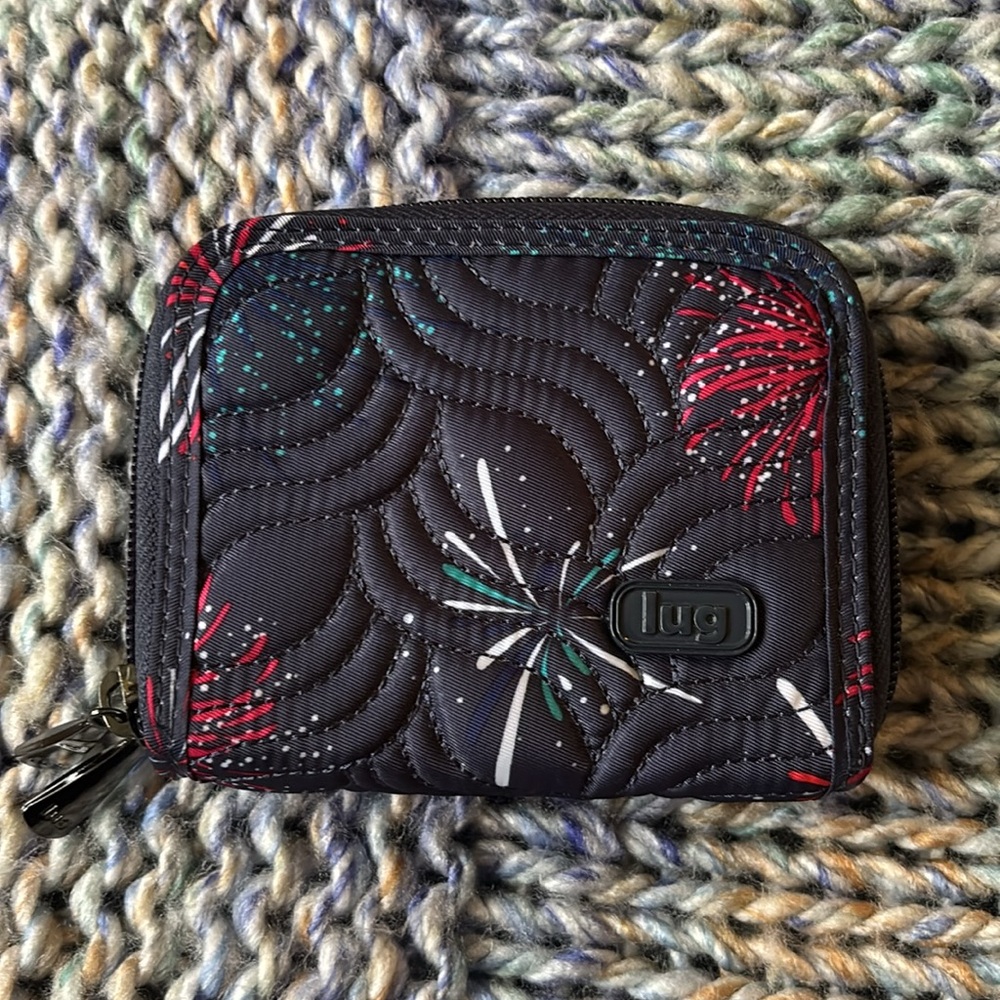 Lug Splits Fireworks Navy Wallet.